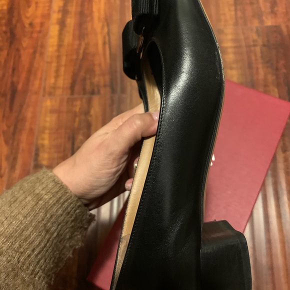 COPY - Salvatore Ferragamo Vara Flats black - Picture 5 of 8